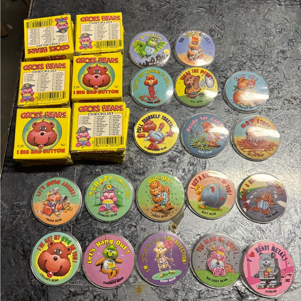 1985 Topps Gross Bears Button Pin Lot. 18 boxes & Buttons/Pins Garbage Pail Kids